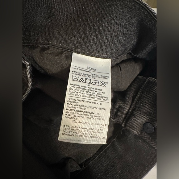 Old Navy 360° Stretch Slim Black Jeans Size 36x30 - Picture 7 of 7